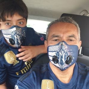 Meet your Posher, Manuel